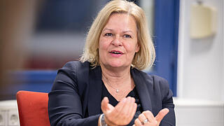 Eindrücke vom Besuch von Bundesinnenministerin Nancy Faeser bei der starken Stelle